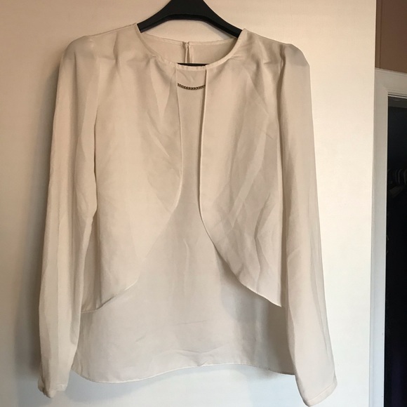 Tops - White Blouse With Chain Detail